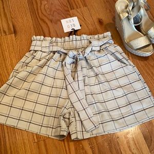 Plaid dressy shorts Size 4